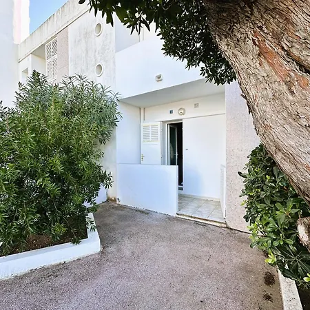 Hyebrou Pour 6 Personnes Climatise Avec Acces Plage Situe Aux Salins D'hyeres Апартаменты *