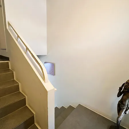 Apartment Hyebrou Pour 6 Personnes Climatise Avec Acces Plage Situe Aux Salins D'hyeres *
